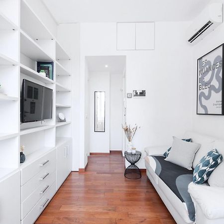 Nice And Cozy Studio In Porta Romana By Easylife Milano Esterno foto