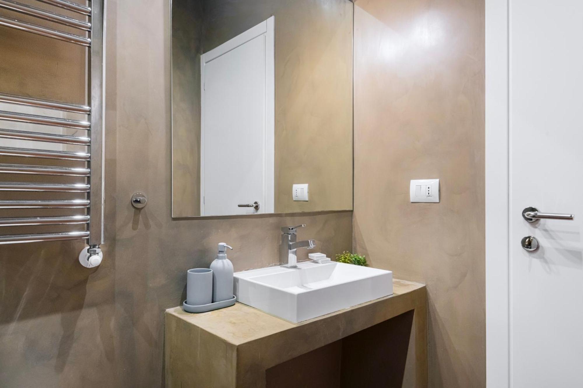 Nice And Cozy Studio In Porta Romana By Easylife Milano Esterno foto