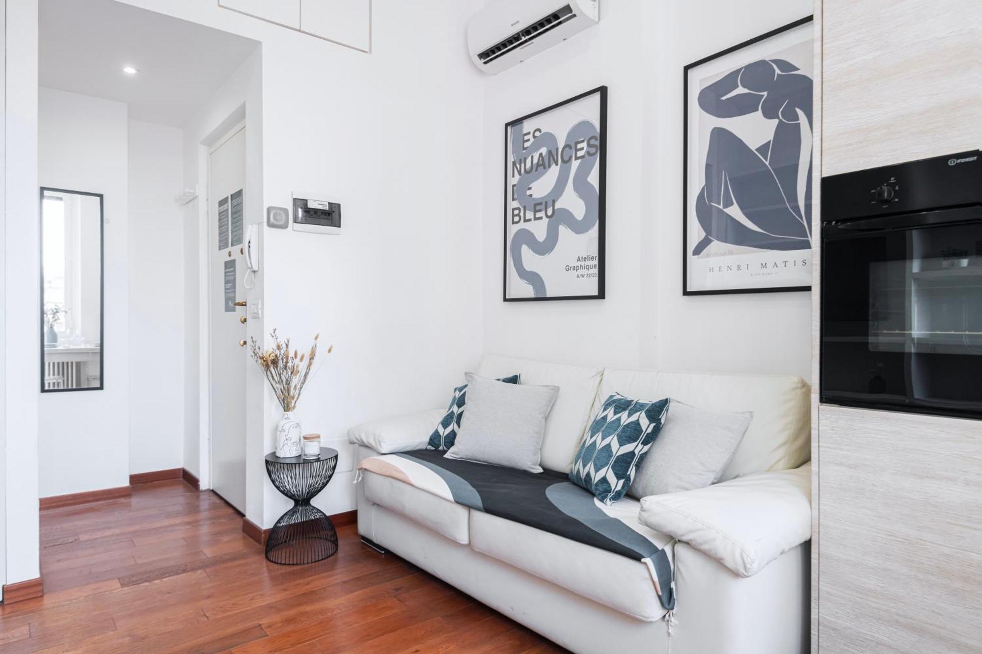 Nice And Cozy Studio In Porta Romana By Easylife Milano Esterno foto
