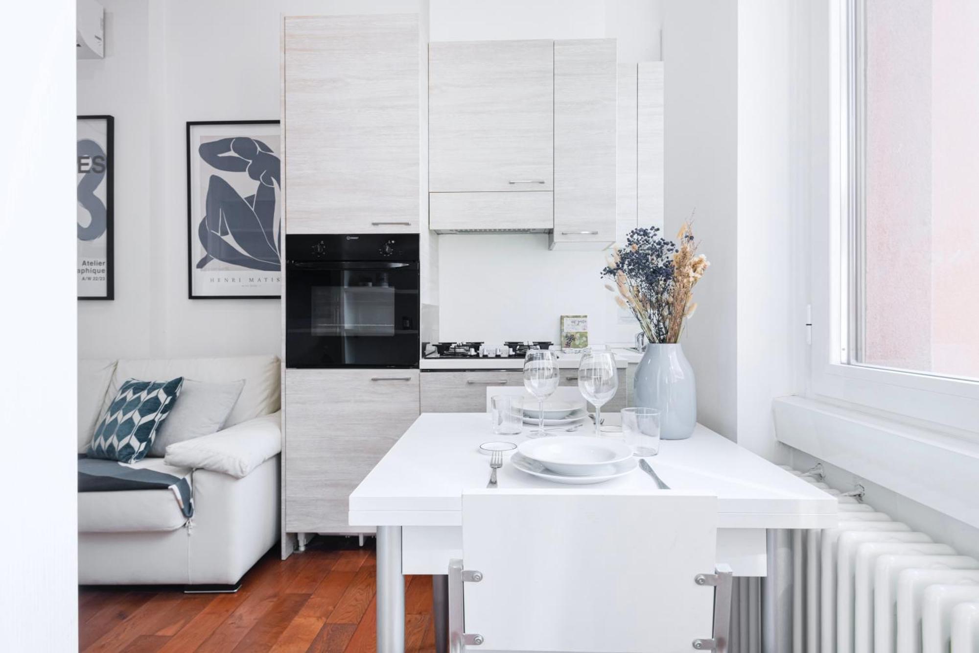 Nice And Cozy Studio In Porta Romana By Easylife Milano Esterno foto